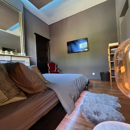 Séjour chez l'habitant Le 772, Romantique *